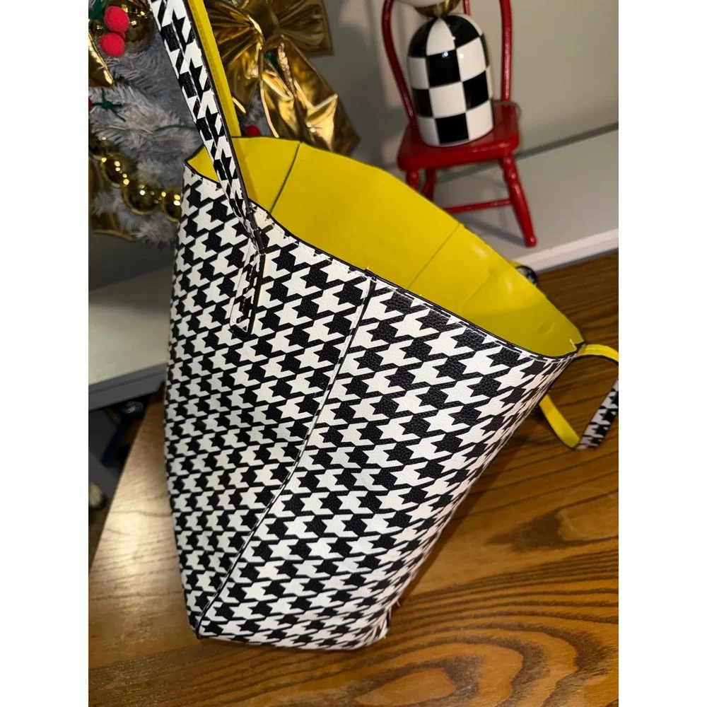 Classic Houndstooth‎ Tote Bag Bold Yellow Trim Everyday Style